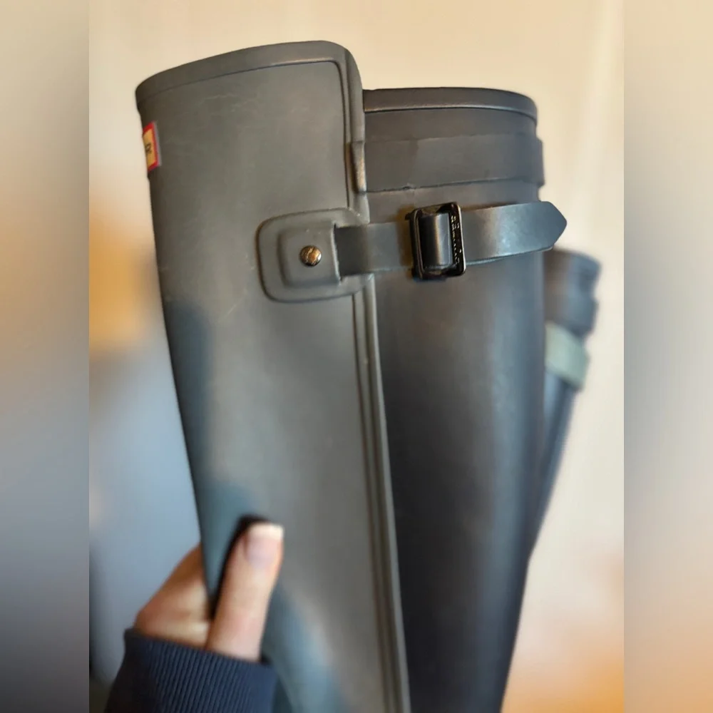 Hunter Classic Black Waterproof Boots - Picture 8 of 11